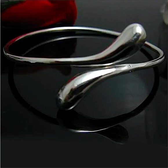 Sterling Silver Tear Drop Geometric Matching Necklace Bracelet Earrings Set - Picture 10 of 15